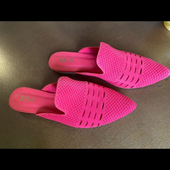 Red Pointy Toe Woven Flats, Slip-on Loafer, by MIA Size 6.5 or EU 37 - Picture 6 of 7